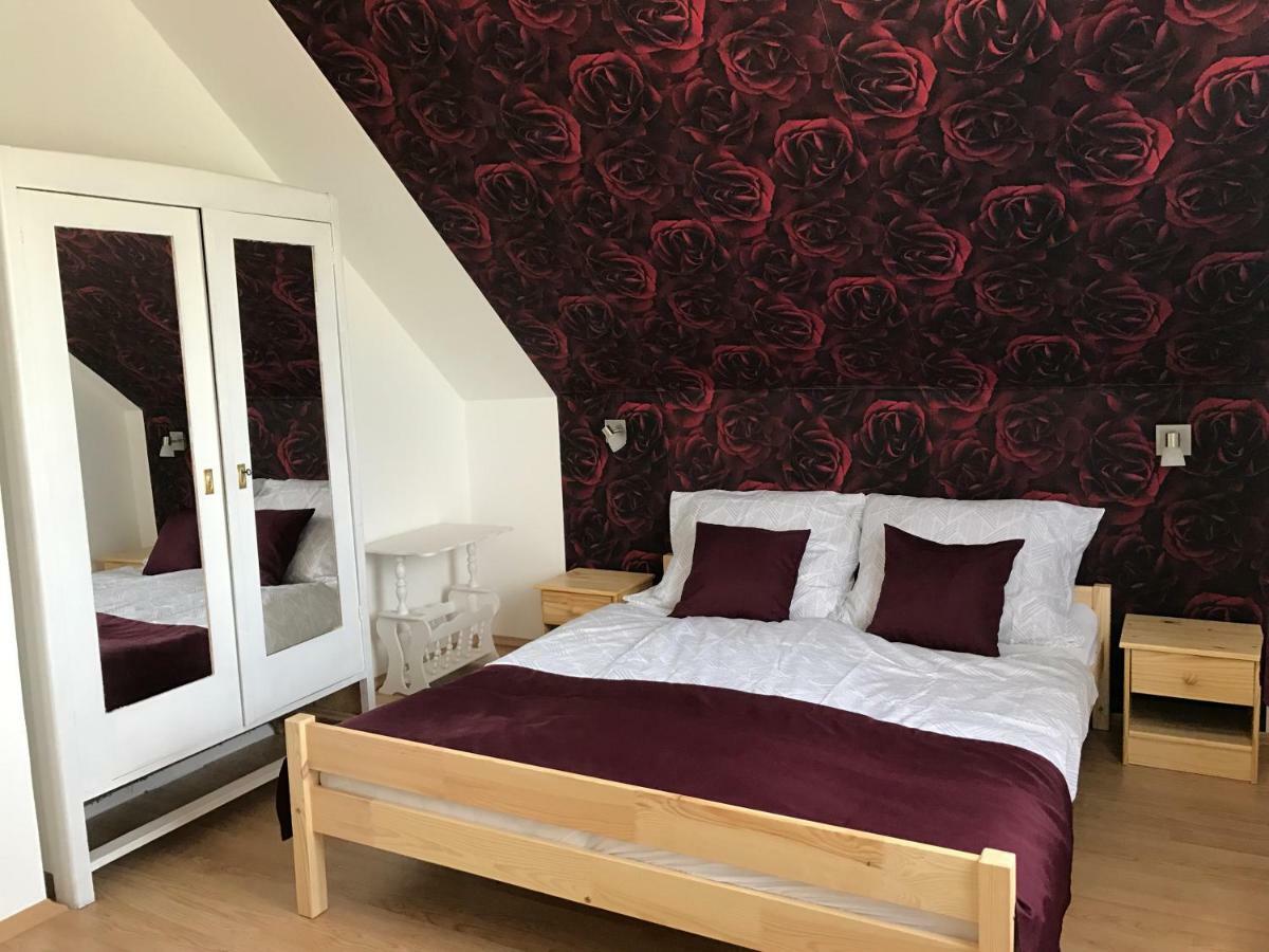 Rozsavoelgy Apartman Balatonlelle Exteriér fotografie