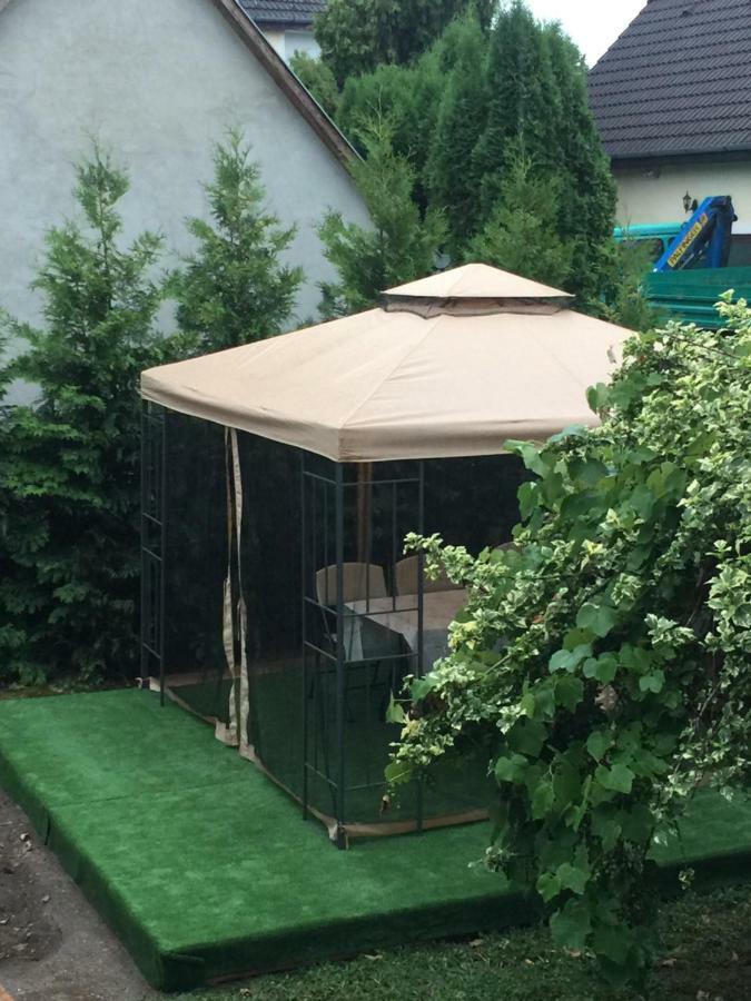 Rozsavoelgy Apartman Balatonlelle Exteriér fotografie