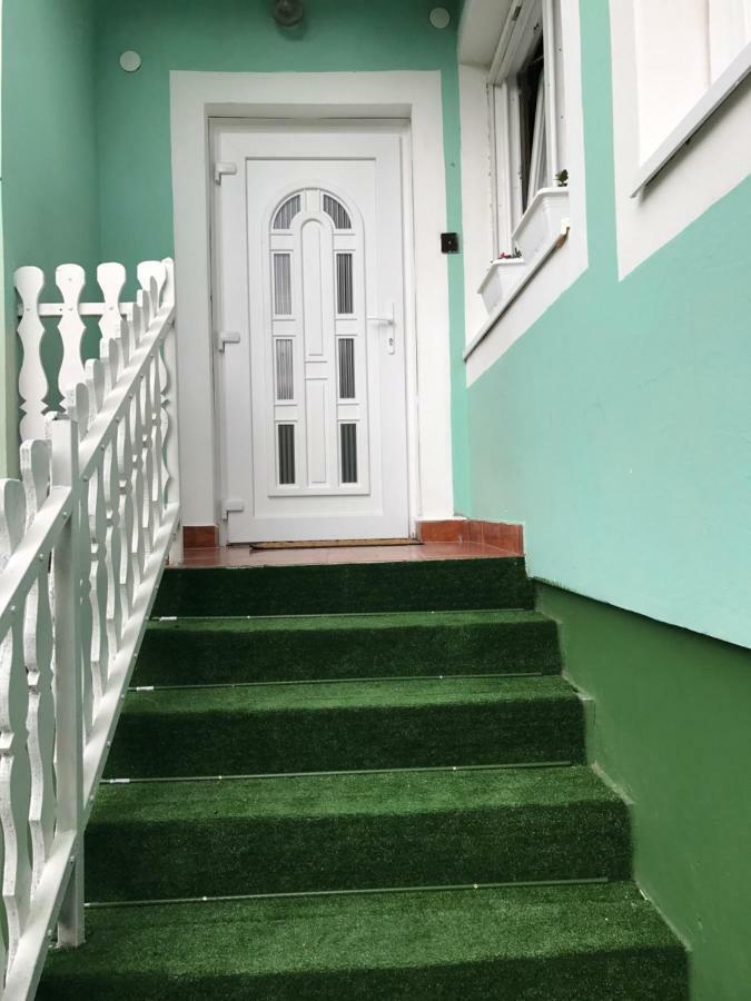 Rozsavoelgy Apartman Balatonlelle Exteriér fotografie